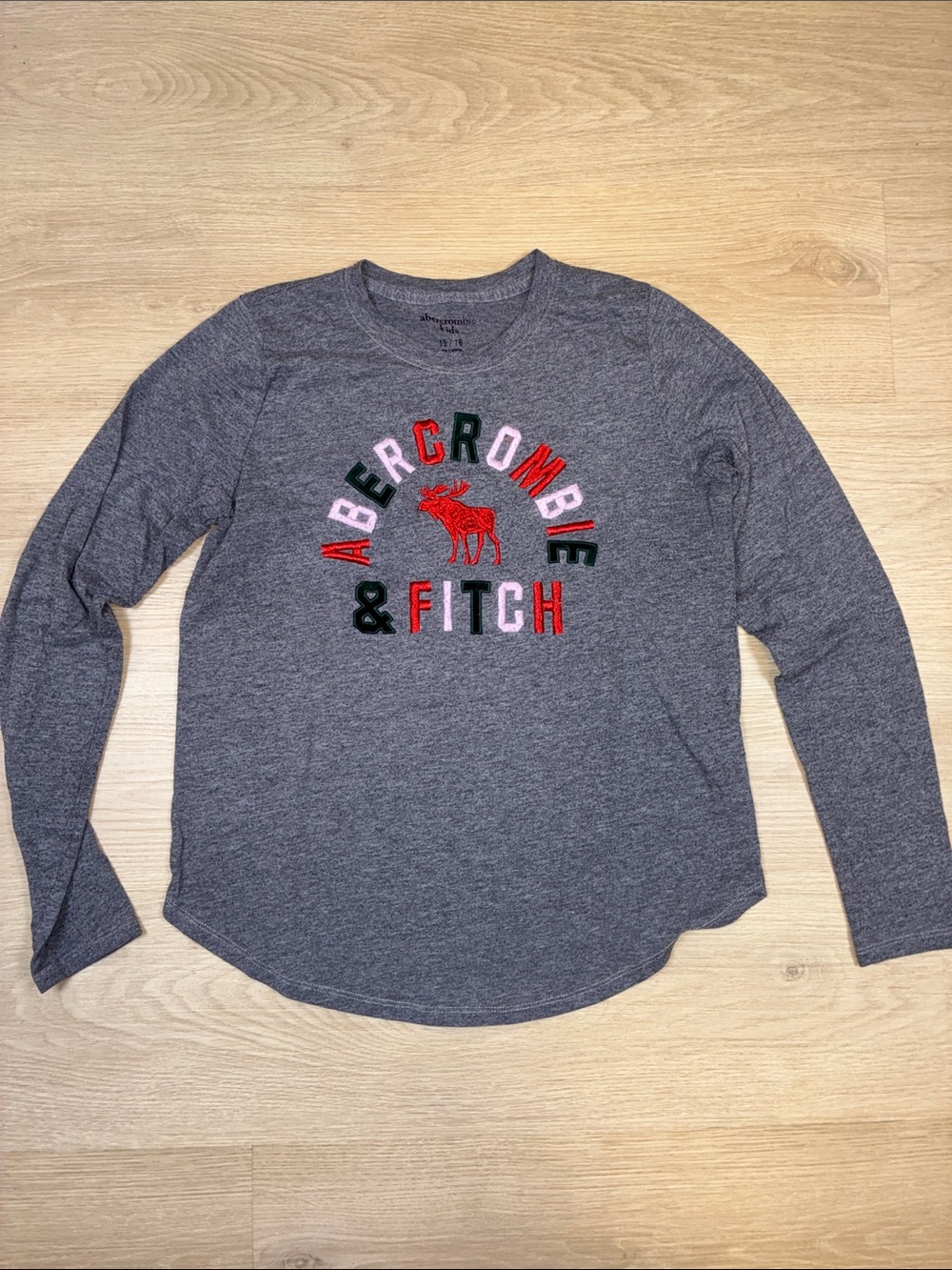 Abercrombie & Fitch Gray Long-Sleeve Logo Tee